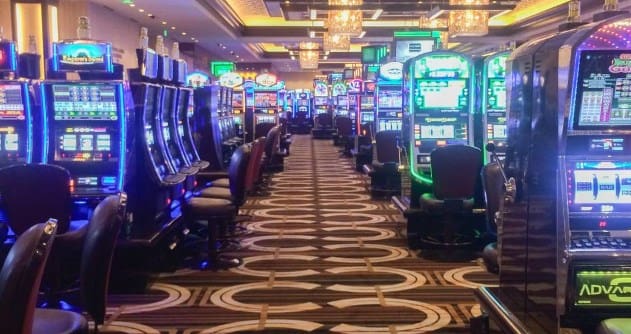 Horseshoe Skill Stop Slot Machine